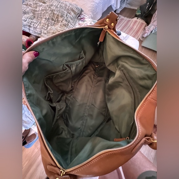 JM NY beautiful real leather bag traveling with pull out handle and wheels! - Picture 3 of 11